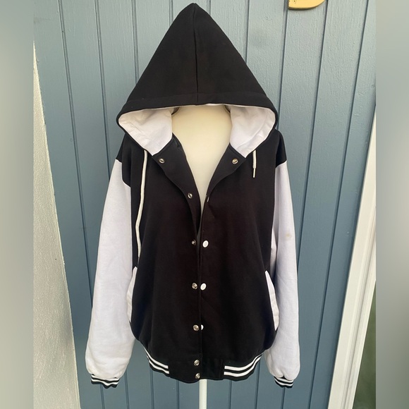 Black and White Hooded OHO Jacket - Picture 2 of 4